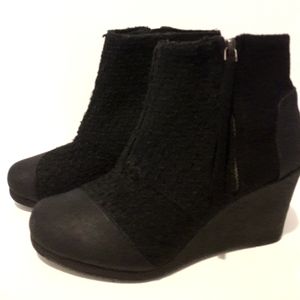 Toms Desert Wedge High Suede Wool Bootie sz 7